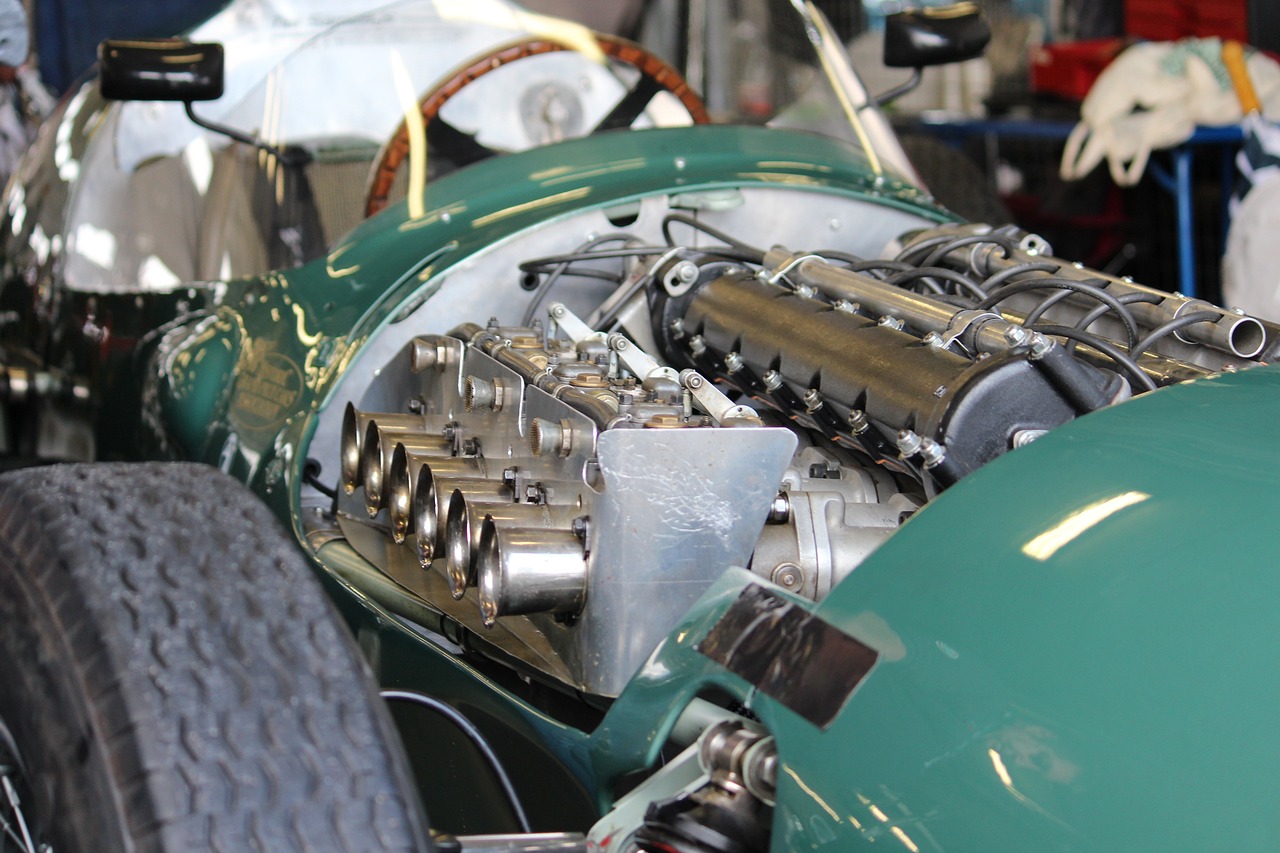F1賽車比賽完整版視頻，速度與激情的極致展現(xiàn)