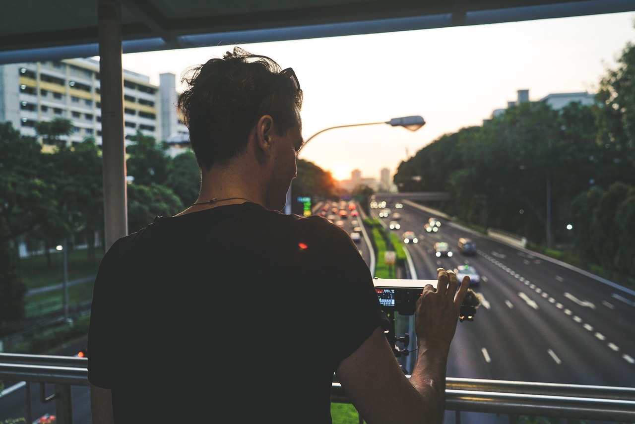 觸不可及電影下載，探索與體驗(yàn)之旅